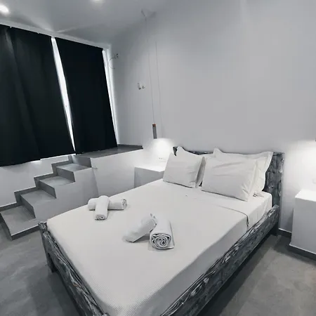 The Cliff Reflections - Adults Only Apartment Megalochori  Room photo